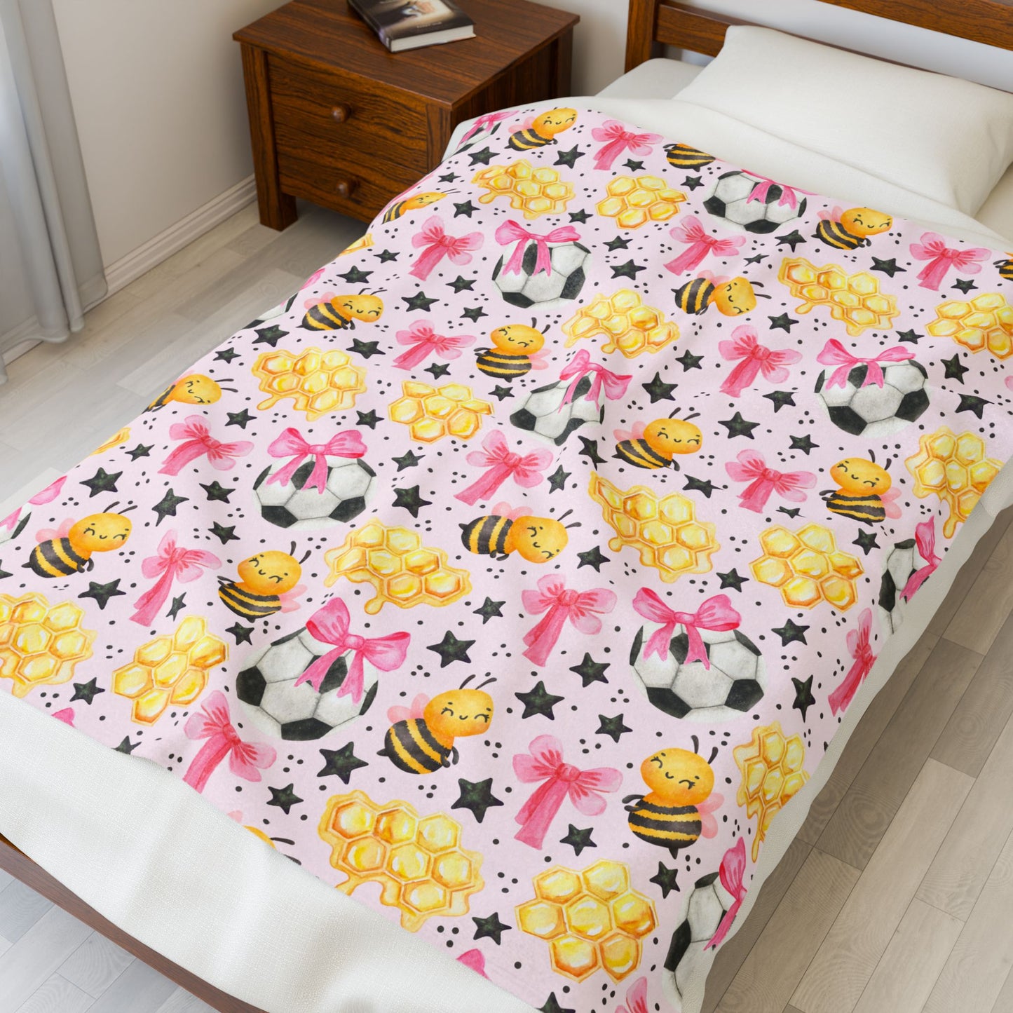 Bee & Soccer Ball Pattern Velveteen Plush Blanket for Kids
